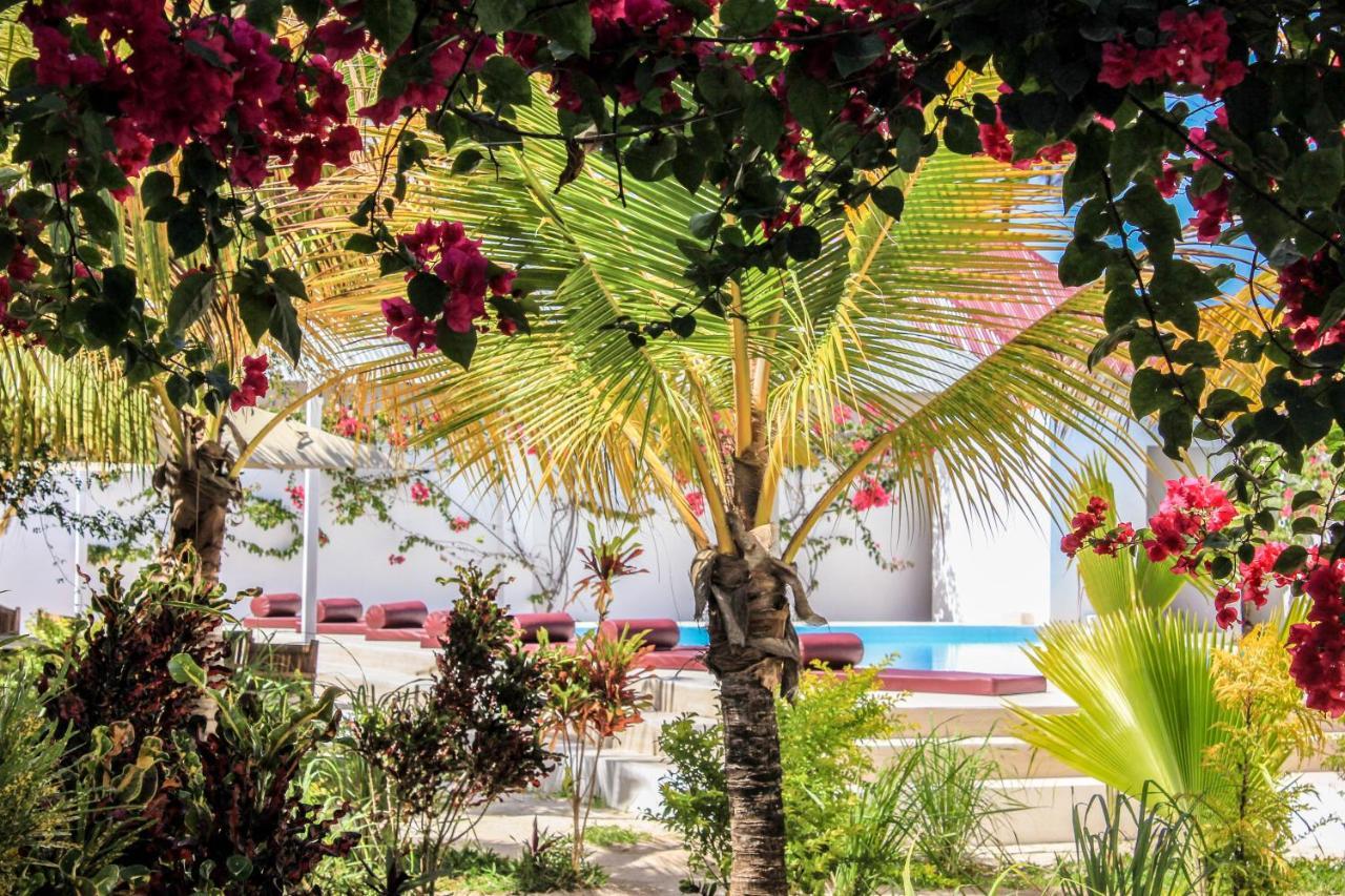 Paje White House Hotel Bagian luar foto