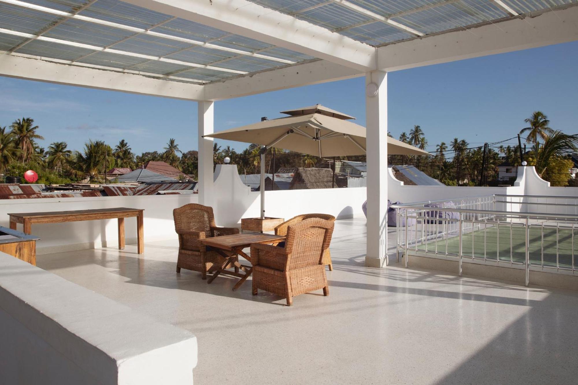 Paje White House Hotel Bagian luar foto