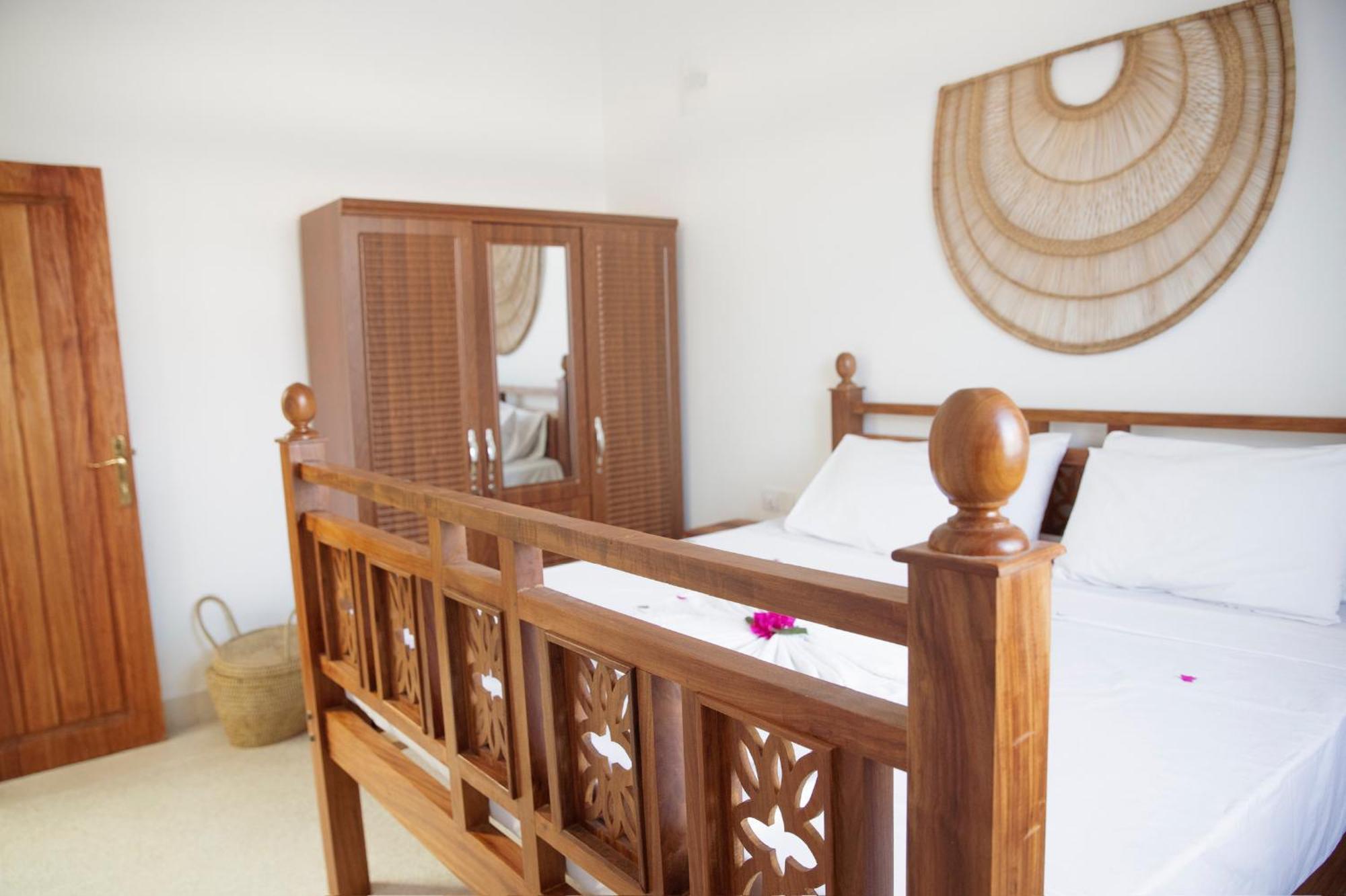 Paje White House Hotel Bagian luar foto