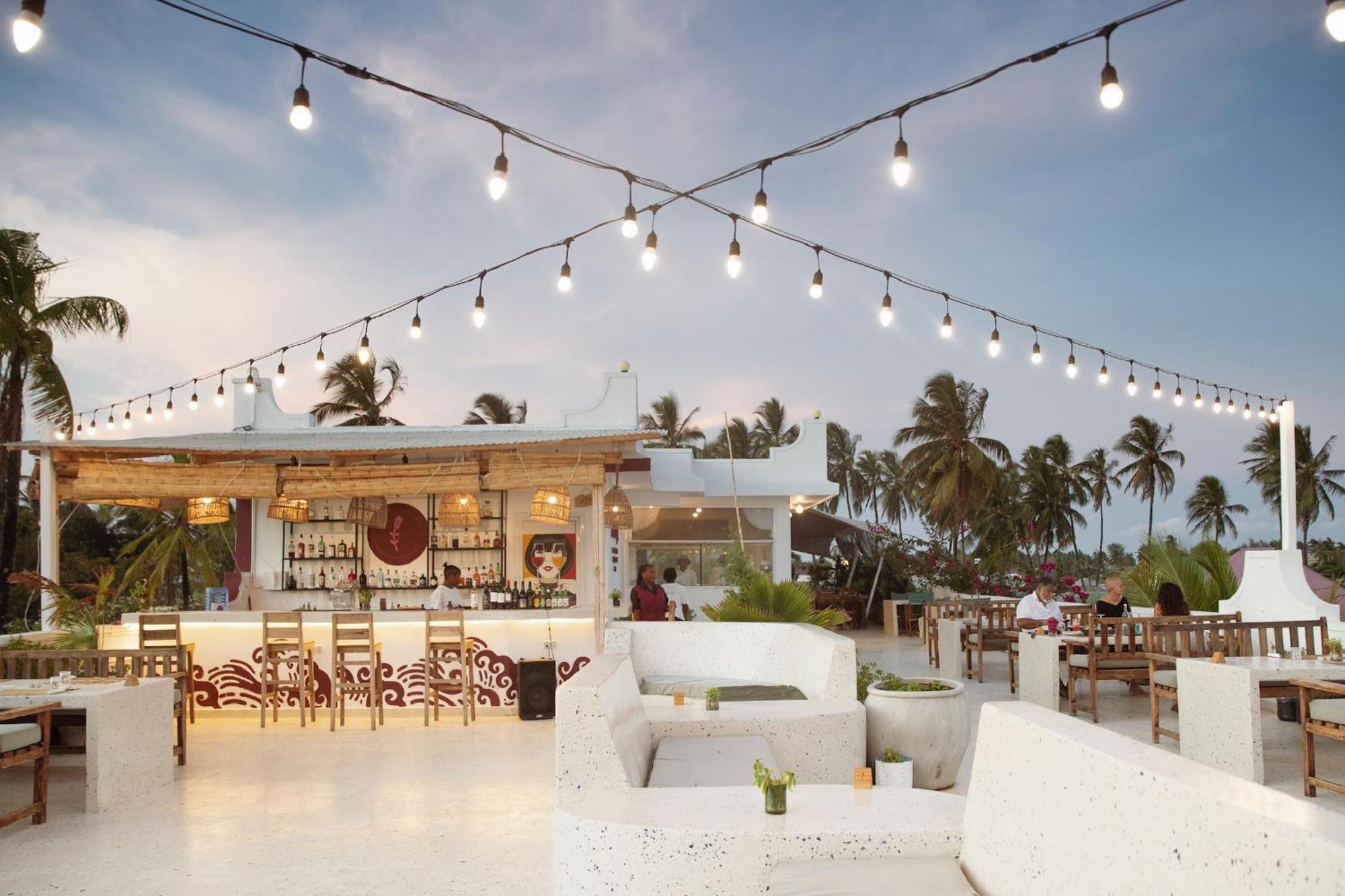 Paje White House Hotel Bagian luar foto